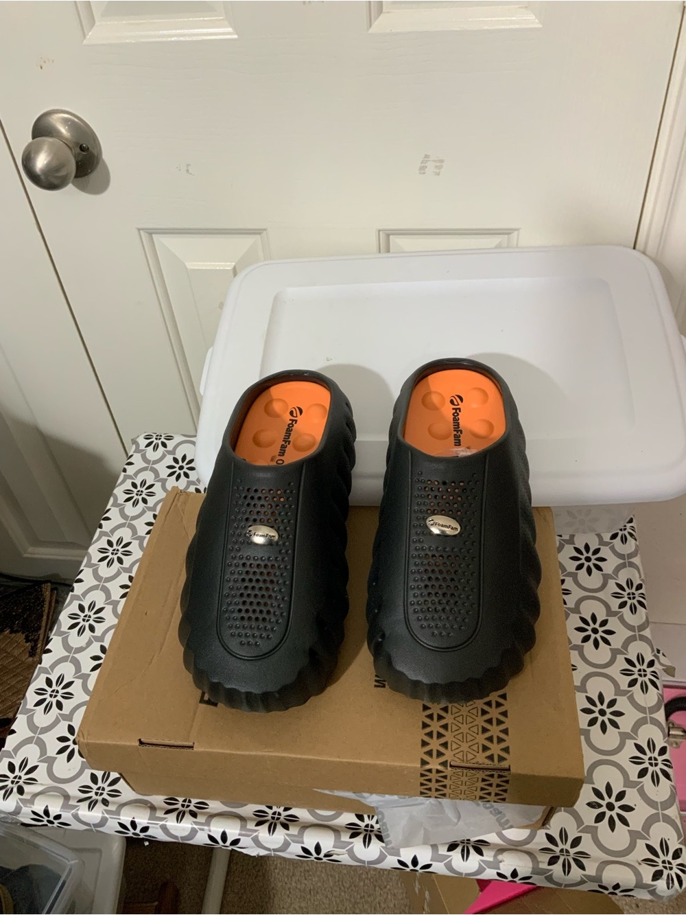 NIB Foam Runner Clogs for Men Women, EVA Cloud Slides with Massage Footbed,